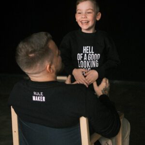 Sobituvad Dressipluusid Isale ja Lapsele - Mustad